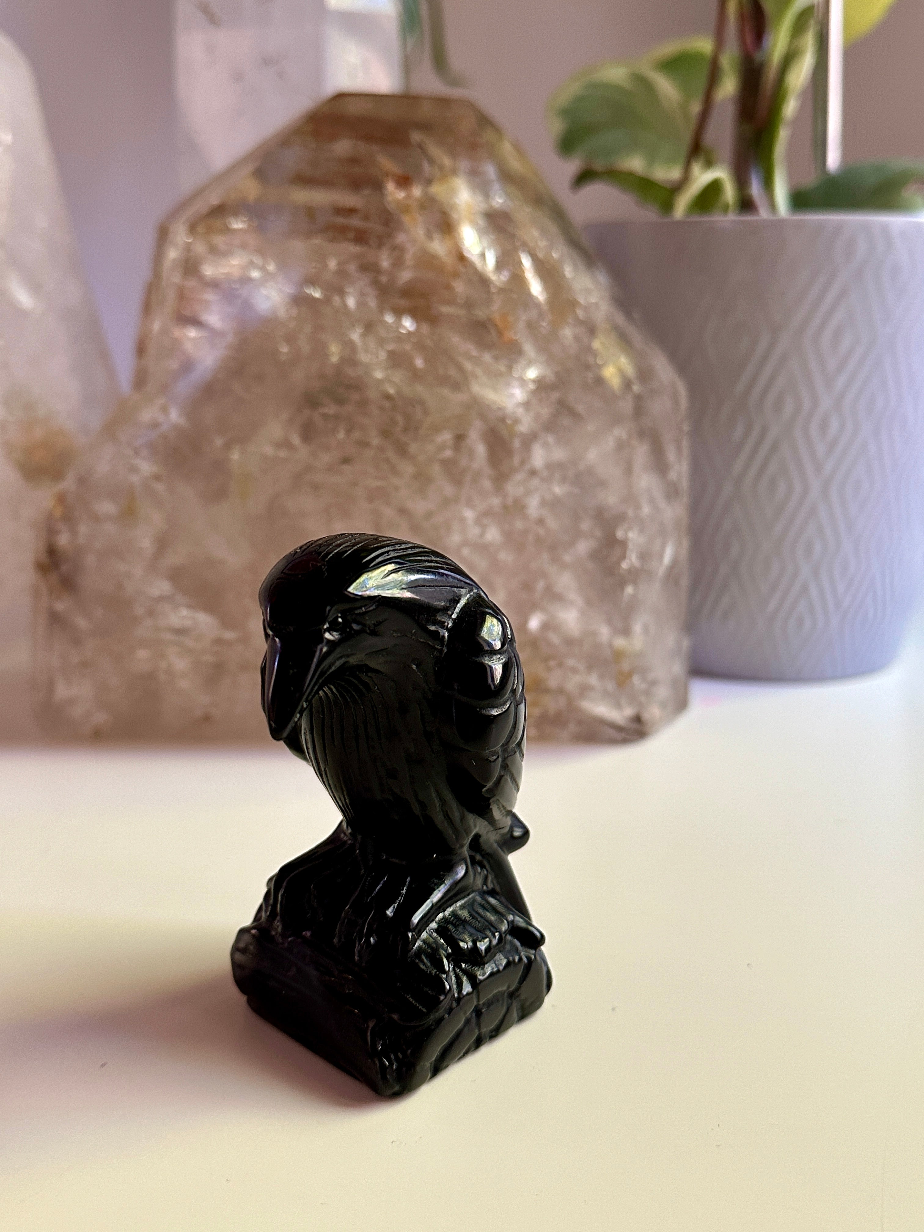 Obsidian - Raven Carving