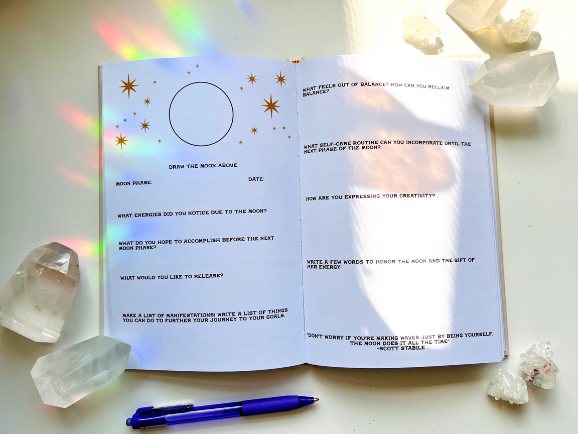 MOON CYCLES GUIDED JOURNAL